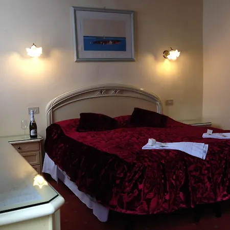 Casa Linger Hotel *