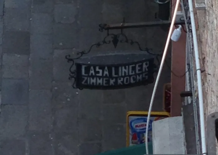Casa Linger Hotel *