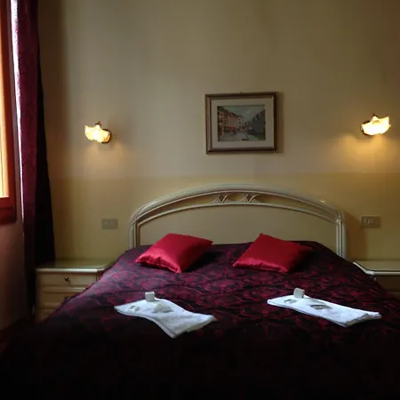 Отель Casa Linger *