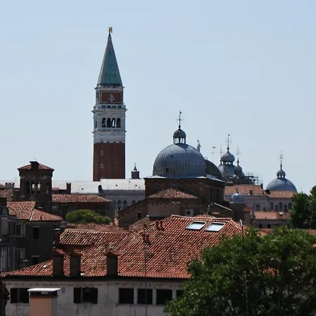 Casa Linger Отель *